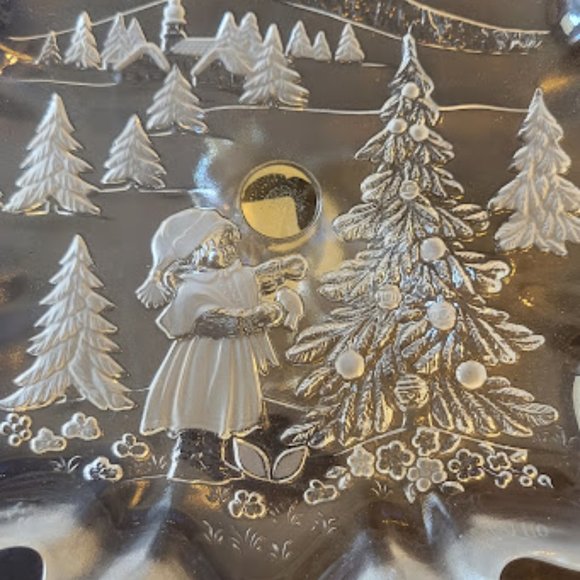MIKASA CHRISTMAS STORY FOOTED BON BON PLATE NIB 9-3/4" - Picture 2 of 9